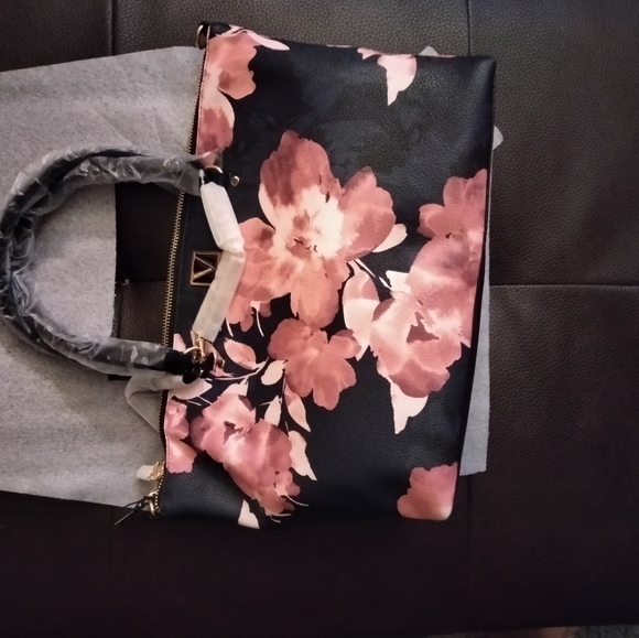 Victoria secret purse - Picture 5 of 5